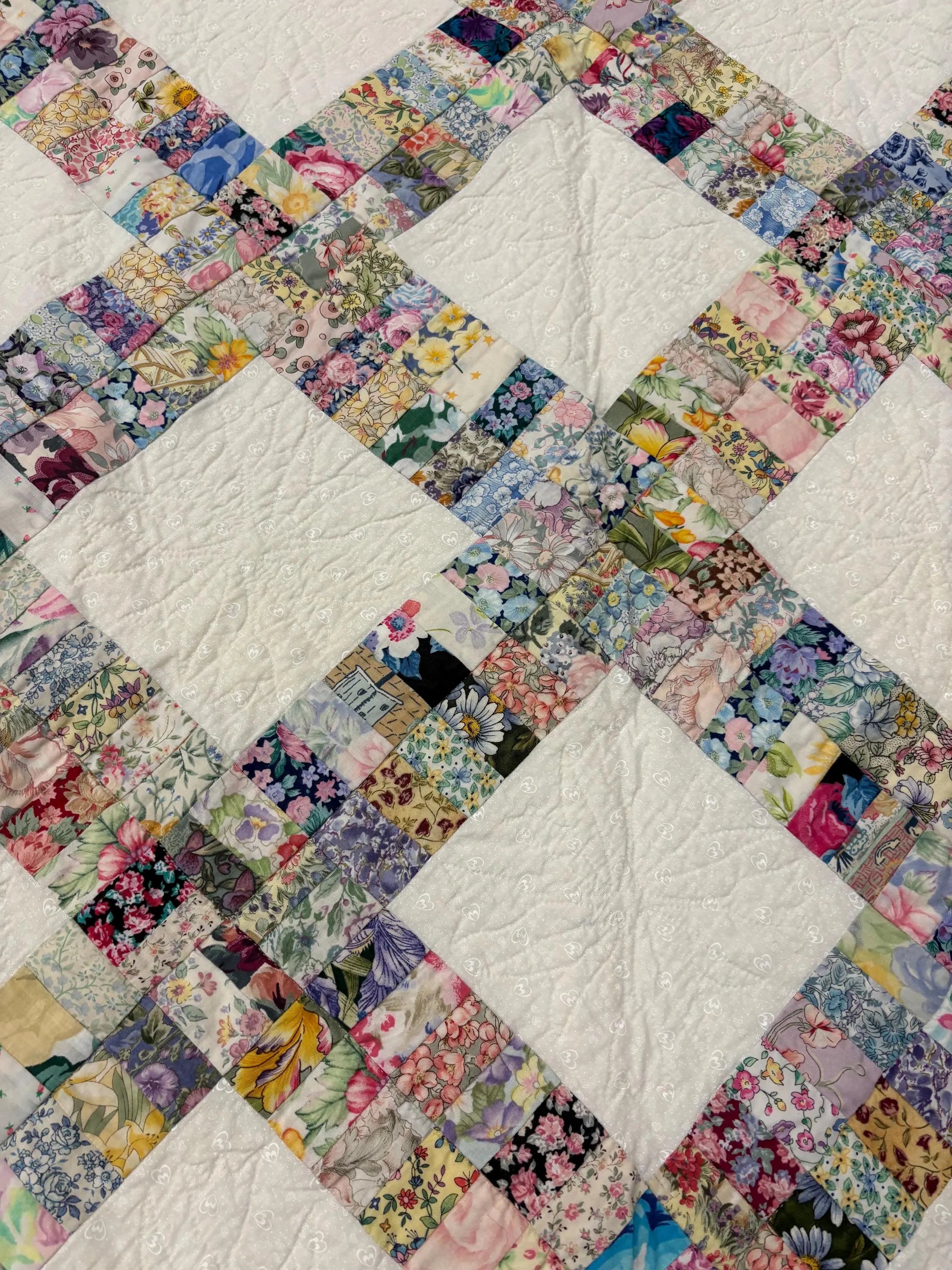 Vintage 85 x 57.5 mini patch multi-colored quilt
